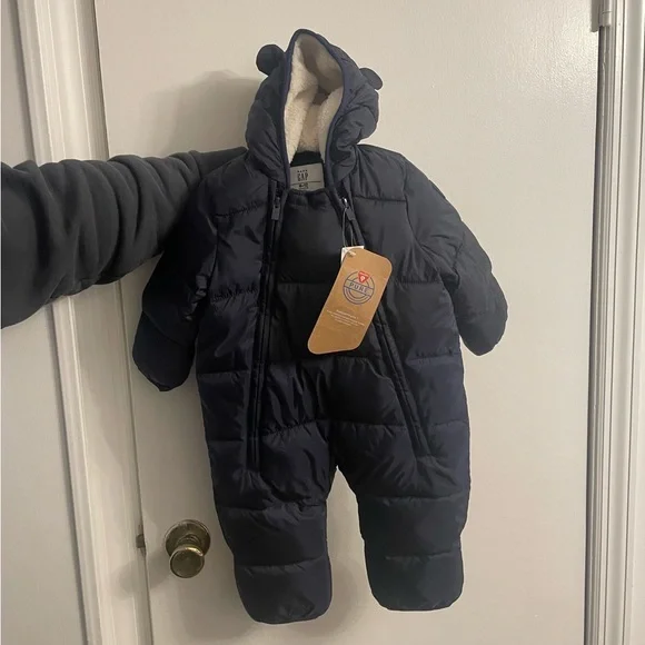 New tags GAP Baby Puffer Recycled Heavyweight Snowsuit in Navy